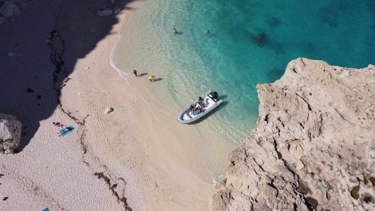 Appartamento Terrazza Vista Mare Кала Гононе Екстериор снимка